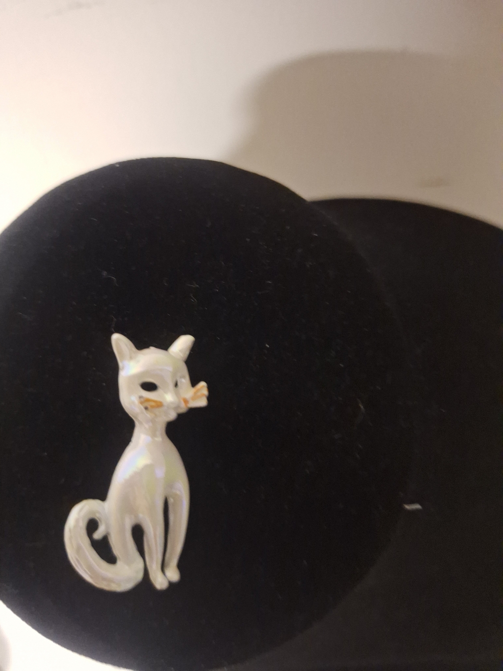 Iridescent White Cat Brooch - Elegant Lapel Pin